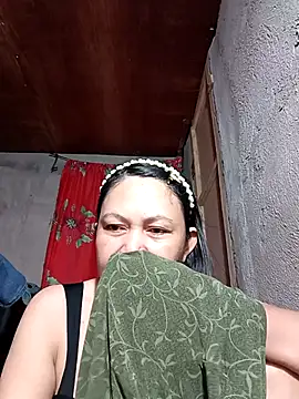 Everleigh mom online show from September 29, 8:03 pm