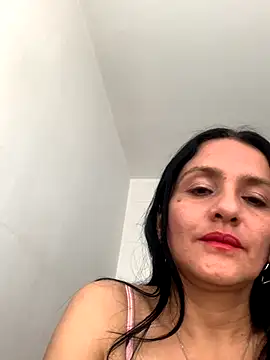 kataleya 29 online show from October 6, 4:01 pm