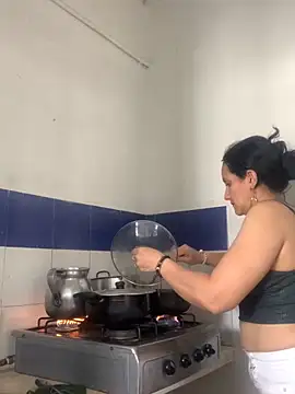 kataleya 29 online show from September 14, 5:33 pm