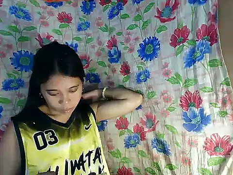 Snapshot of Pinay_Skinny18 chatting on September 21, 12:04 pm Pinay Skinny18 online show from September 21, 12:04 pm
