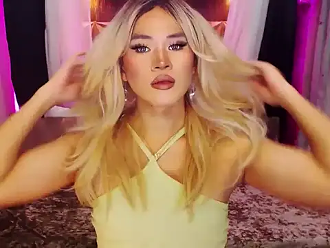 YllanaAltheaXxX online show from October 9, 9:24 am