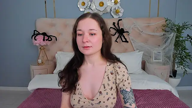 NancyJonson online show from November 4, 3:00 am