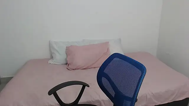 Tiiana online show from September 12, 2:57 pm