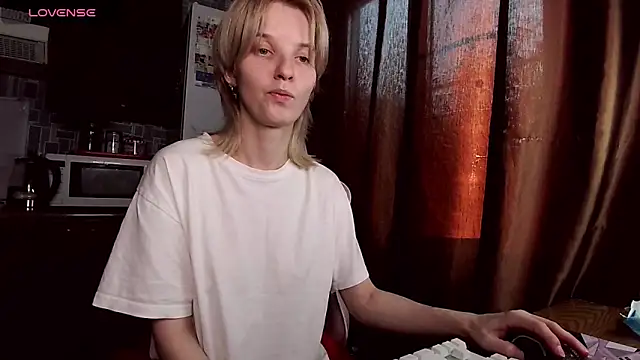 Madelaineses online show from June 8, 10:53 pm