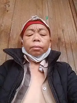 VangLe73 online show from November 2, 12:25 am