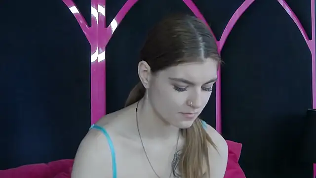 Evelisse online show from April 7, 4:47 am