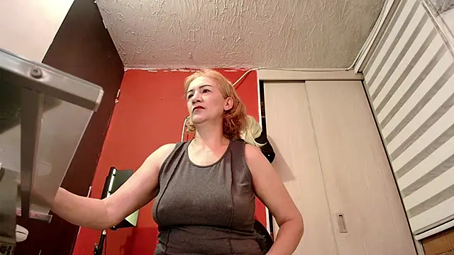 rachelroberts online show from November 9, 7:48 am