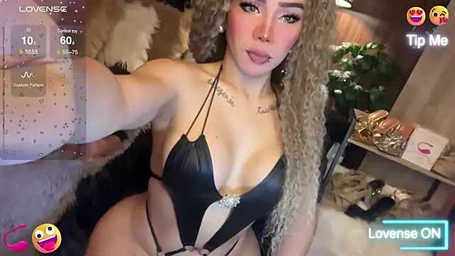Snapshot of Your_dreambabe chatting on September 12, 9:11 pm Your dreambabe online show from September 12, 9:11 pm
