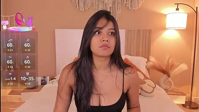 Camila Bustamante online show from February 12, 1:57 pm