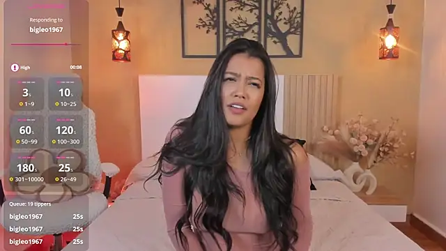 Camila Bustamante online show from November 22, 4:53 pm