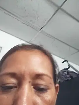 marinita13 online show from December 2, 10:23 pm