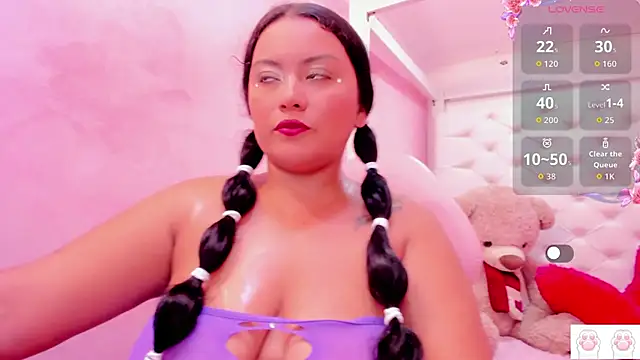 samantamilk6 online show from December 2, 7:05 pm