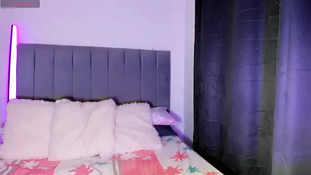 crisbunny x online show from March 30, 2:22 am