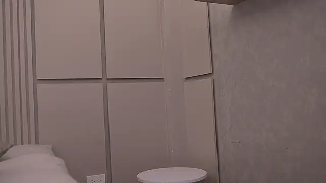 Ariaa Isabell online show from November 10, 6:25 pm