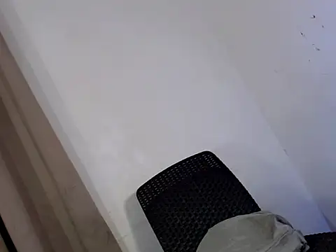 spicyhugecock online show from February 21, 10:43 pm