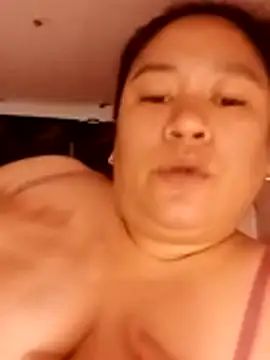 BIGBOOBSFILIPINA online show from April 12, 5:32 am