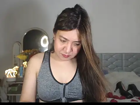 stellahugeX online show from November 29, 5:06 pm