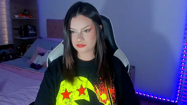 OphelianaRose33 online show from June 30, 10:20 pm