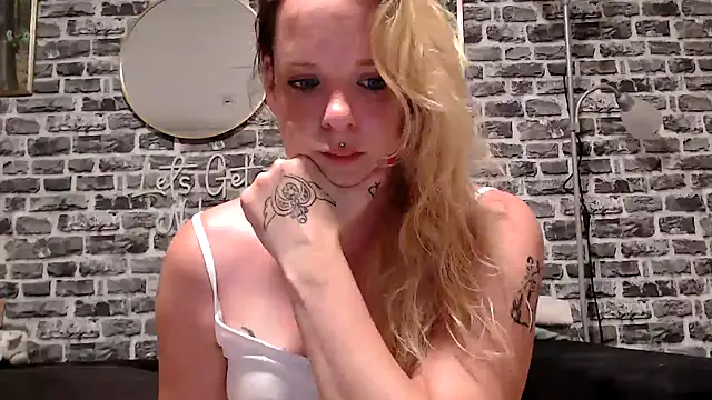 SexyMilf 37 online show from May 26, 8:19 pm