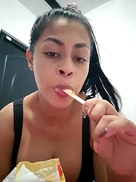 Snapshot of daliataleboficiall chatting on October 8, 7:51 pm daliataleboficiall online show from October 8, 7:51 pm