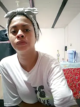 Snapshot of daliataleboficiall chatting on October 14, 5:04 pm daliataleboficiall online show from October 14, 5:04 pm