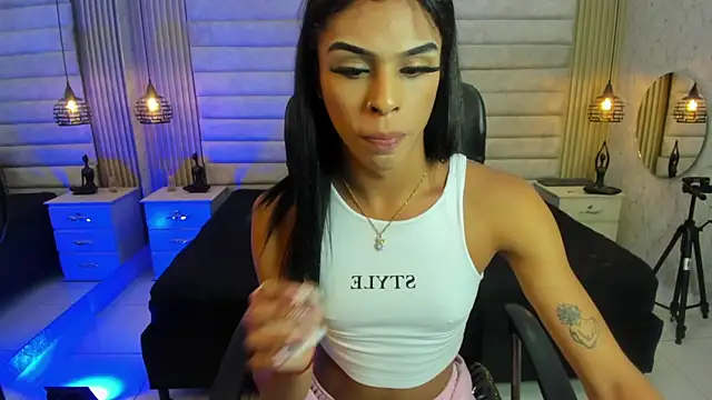 keytinthomson  online show from February 11, 7:26 pm