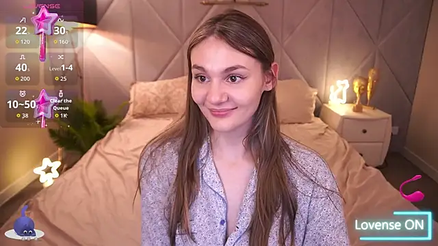 DiamondGoldie online show from November 15, 3:35 pm