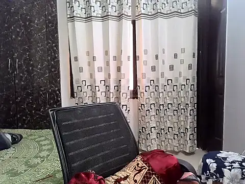 Snapshot of Meri_Cutie_Pie chatting on October 4, 8:53 am Meri Cutie Pie online show from October 4, 8:53 am