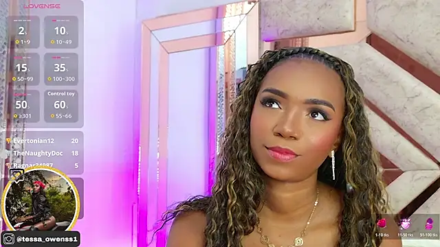 Tessa Owenss online show from December 3, 9:28 pm