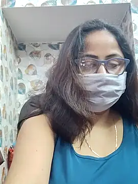 nisha 1110 online show from February 4, 2:20 pm