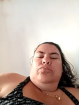 yaneth  online show from October 10, 4:12 pm