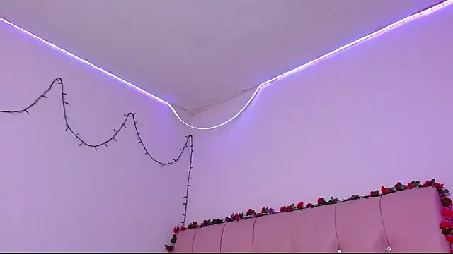 manumeow1 online show from December 14, 10:26 pm