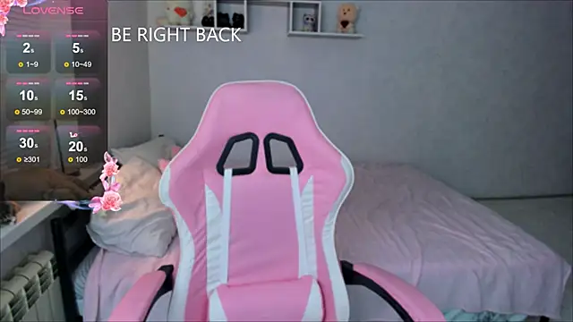 MiaScarlettt online show from October 6, 9:41 pm