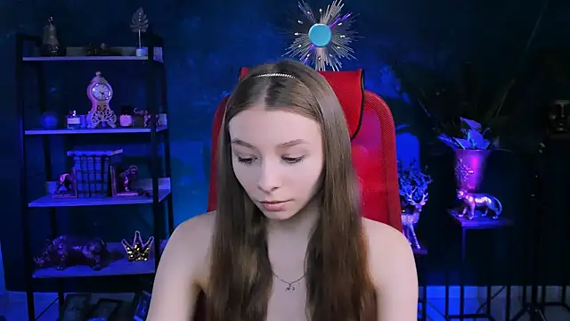 JulieDaniel online show from October 6, 8:20 am