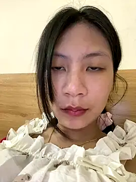 Snapshot of Lil-Gi chatting on September 15, 3:31 pm Lil-Gi online show from September 15, 3:31 pm
