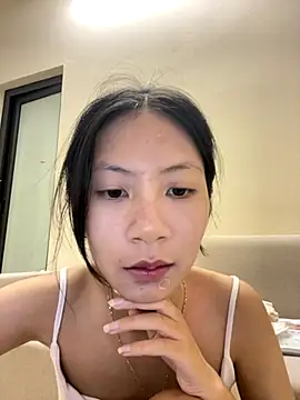 Snapshot of Lil-Gi chatting on October 7, 3:27 pm Lil-Gi online show from October 7, 3:27 pm