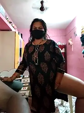 biggbobbsgirl online show from April 17, 2:24 am