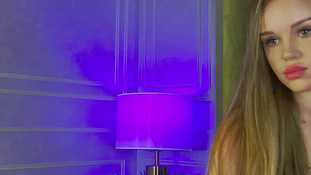 MarilynNova online show from October 11, 4:39 am