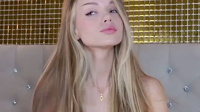 MarilynNova online show from March 29, 6:01 am