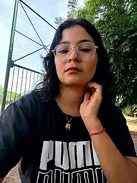 Lily-o online show from December 1, 2:31 pm