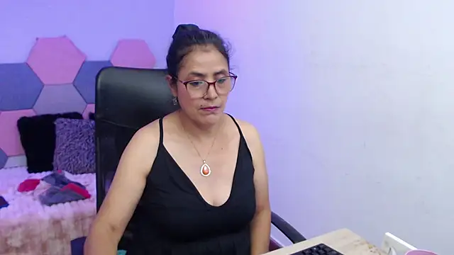 AmandaPeet online show from November 10, 8:04 pm