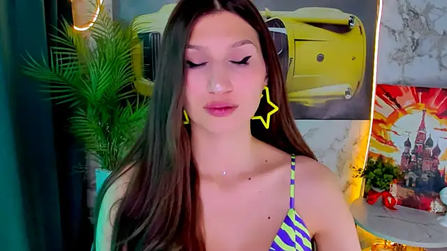 Mollyinyourmind online show from February 3, 8:01 pm