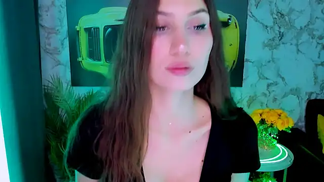 Mollyinyourmind online show from April 16, 9:39 pm