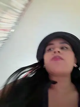 laure torres online show from February 16, 1:00 pm