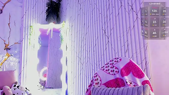 Naomy tay1 online show from April 11, 6:30 am