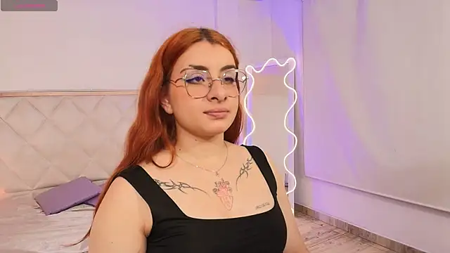 Naomy tay1 online show from October 12, 3:42 am