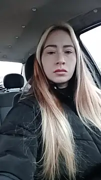 Reina Cummings online show from December 1, 5:44 am