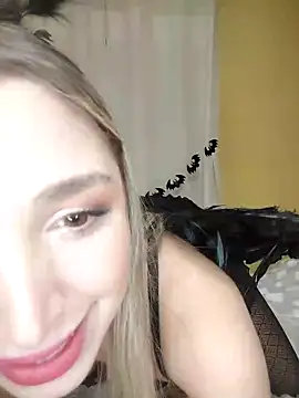 mikateen online show from October 31, 9:41 pm