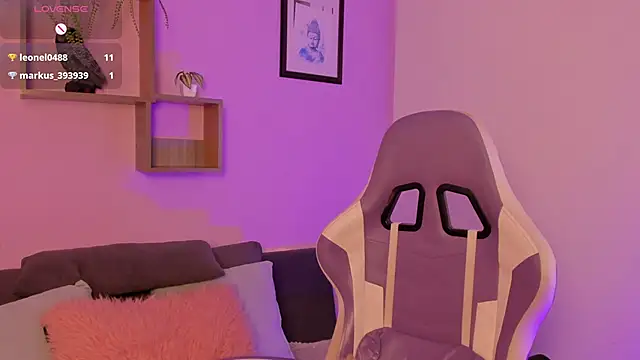  CELESTE MOORE online show from October 30, 11:39 pm