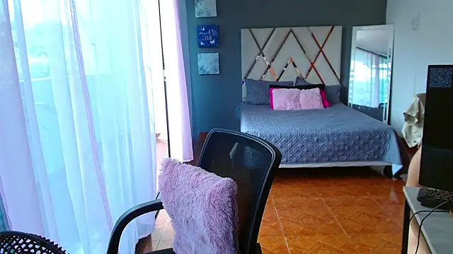 lana rousse01 online show from December 3, 4:42 pm